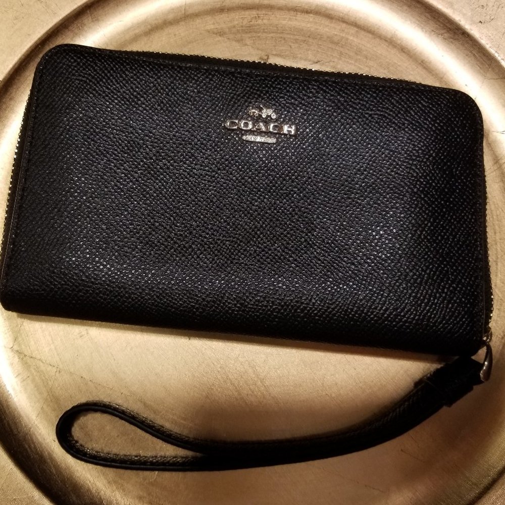 COACH Phone Zip Wallet Wristlet Clutch